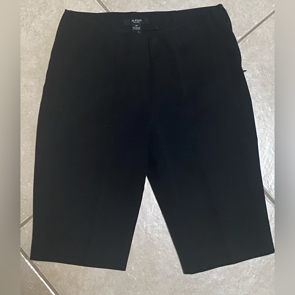 Black Alfani Petite Bermuda shorts